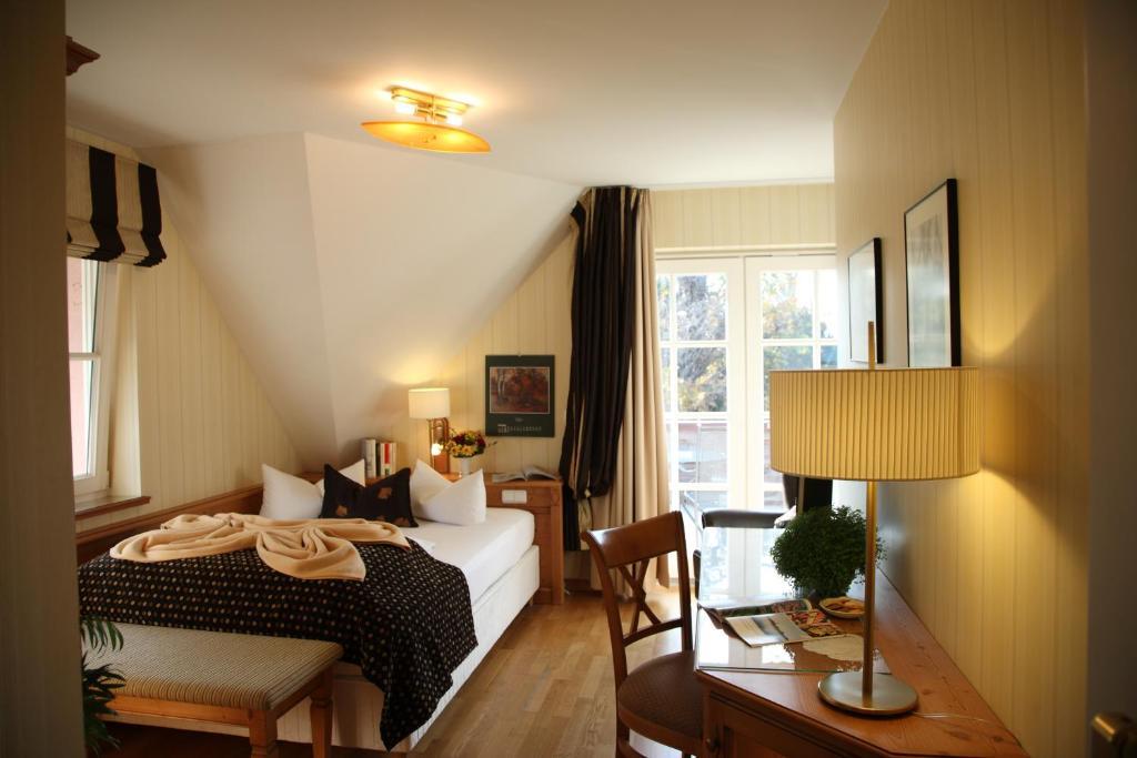 Romantik Hotel Namenlos Ahrenshoop Bilik gambar